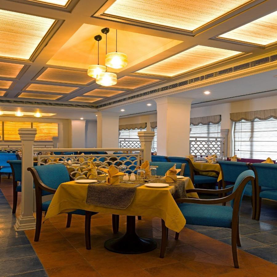 Hotel Crystal Palace Meerut Zewnętrze zdjęcie