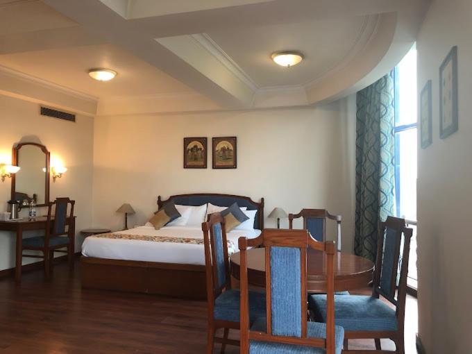 Hotel Crystal Palace Meerut Zewnętrze zdjęcie